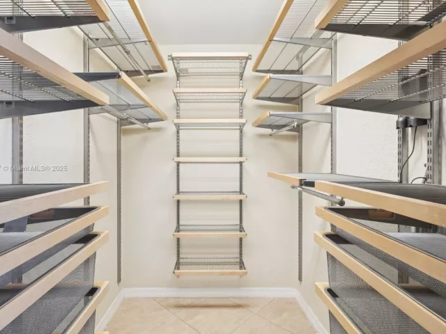 Квартира в аренду номер1025 - фото 6171343