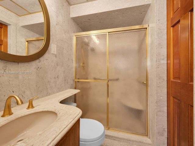 Продажа дома по адресу 5025 SW 90th Ct - фото 6160504