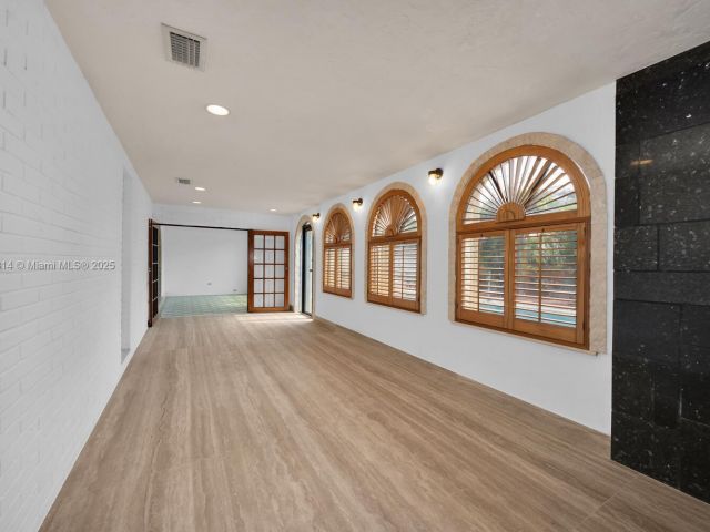 Продажа дома по адресу 5025 SW 90th Ct - фото 6160506