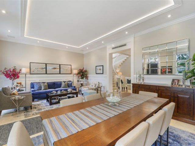 Продажа дома по адресу 647 Almeria Ave - фото 6174526