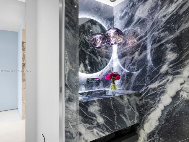 Продажа квартиры #5306 - фото 6164140