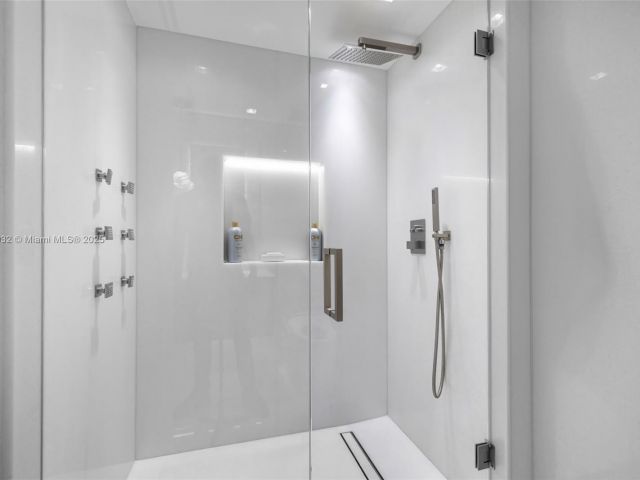 Продажа квартиры #5306 - фото 6164143