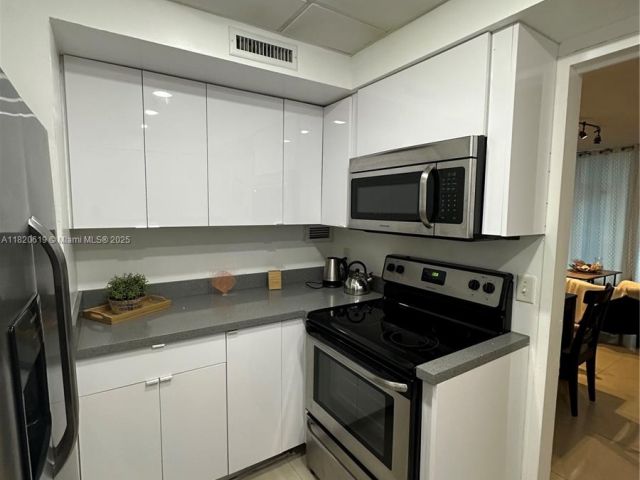 Продажа квартиры #411 - фото 6173259