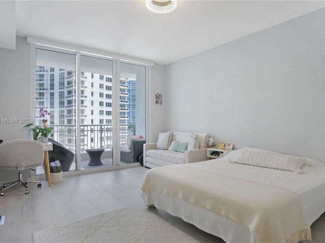 Продажа квартиры #2210 - фото 6160986