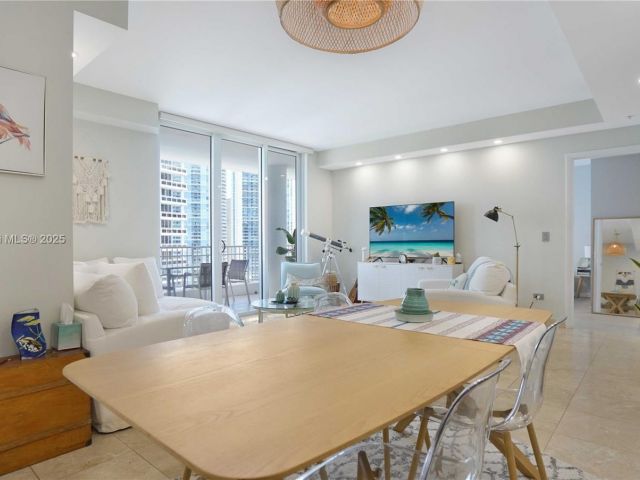 Продажа квартиры #2210 - фото 6160987