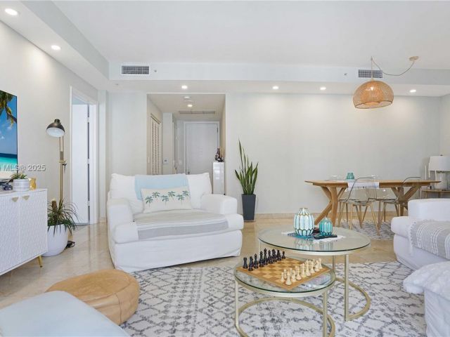 Продажа квартиры #2210 - фото 6160989