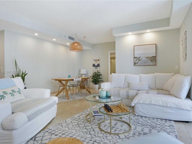 Продажа квартиры #2210 - фото 6160990