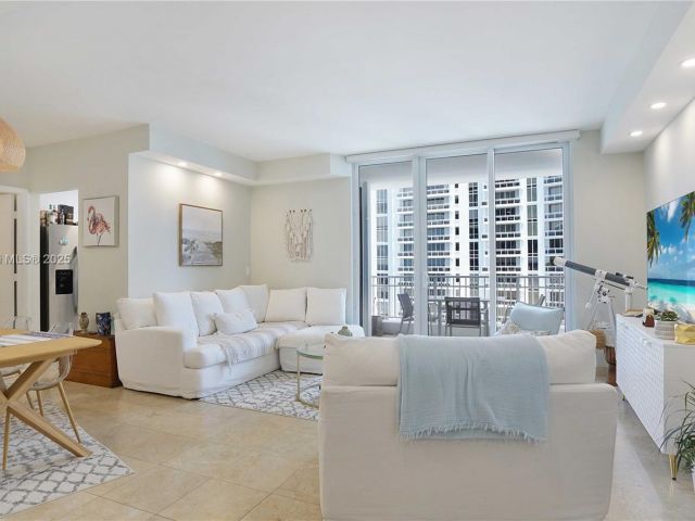 Продажа квартиры #2210 - фото 6160992