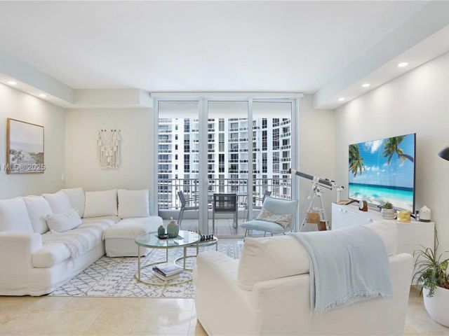 Продажа квартиры #2210 - фото 6160993