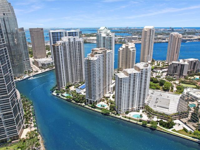 Продажа квартиры #2210 - фото 6160996