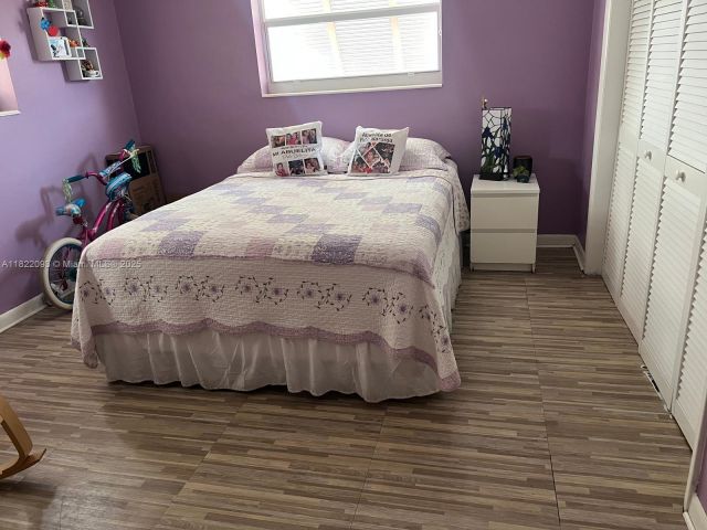 Продажа дома по адресу 7110 SW 11th St - фото 6160463