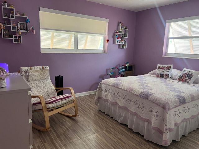 Продажа дома по адресу 7110 SW 11th St - фото 6160464