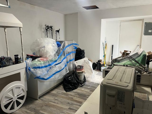 Продажа дома по адресу 7110 SW 11th St - фото 6160465