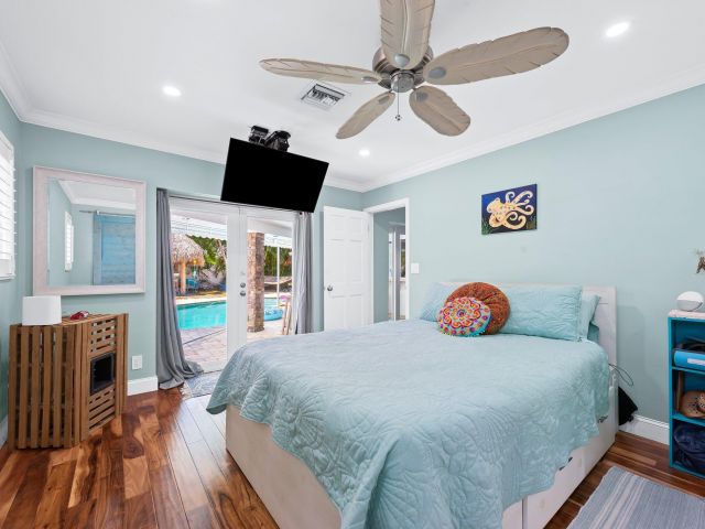 Продажа дома по адресу 1098 SW 2nd Street - фото 6162763