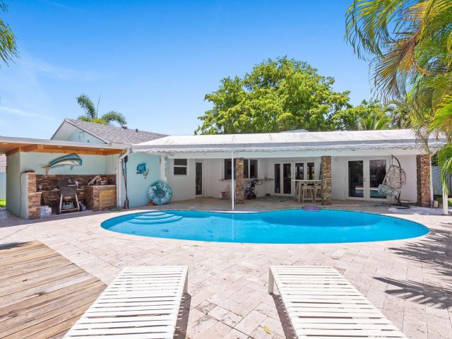 Продажа дома по адресу 1098 SW 2nd Street - фото 6162774