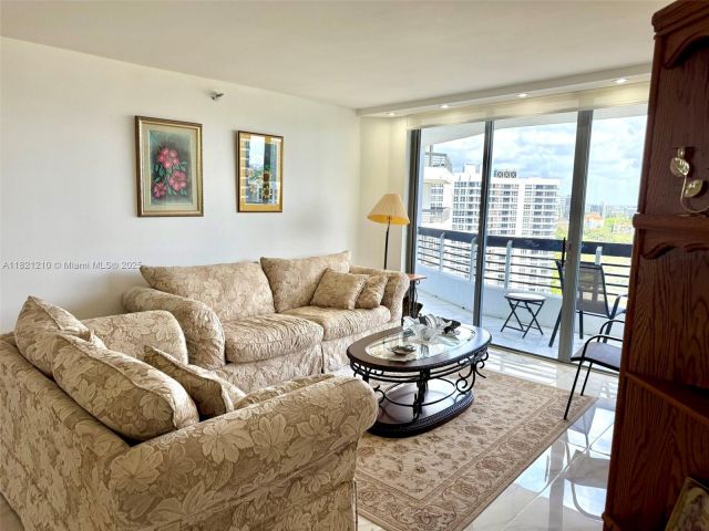 Продажа квартиры #2108 - фото 6162249