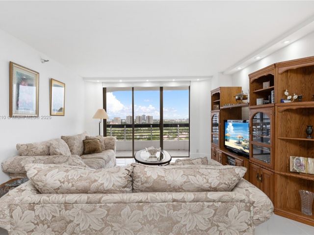 Продажа квартиры #2108 - фото 7428624