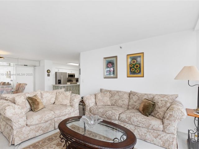 Продажа квартиры #2108 - фото 7428625