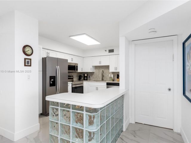 Продажа квартиры #2108 - фото 7428629