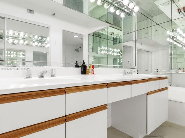 Продажа квартиры #2108 - фото 7428637