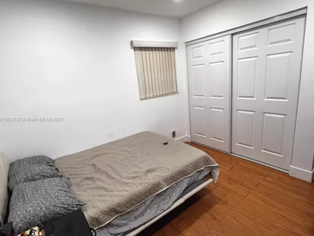 Продажа дома по адресу 7151 Pershing St - фото 6161334