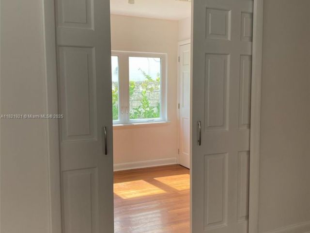 Дом в аренду по адресу 527 SW 20th Rd - фото 6161606