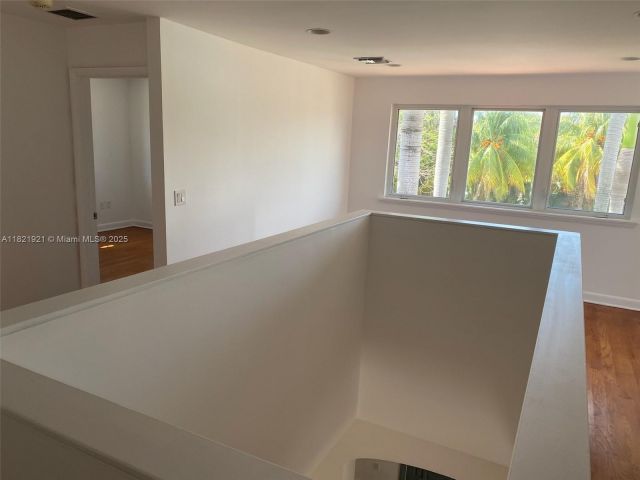 Дом в аренду по адресу 527 SW 20th Rd - фото 6161607