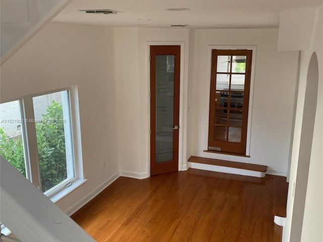 Дом в аренду по адресу 527 SW 20th Rd - фото 6161614