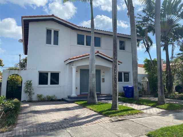 Дом в аренду по адресу 527 SW 20th Rd - фото 6161622