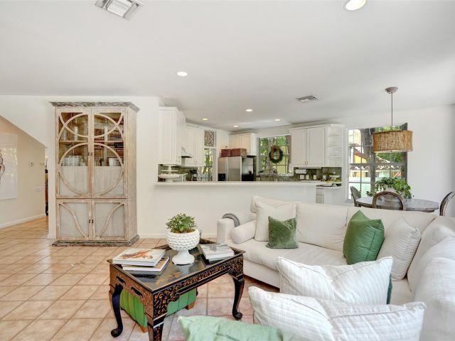 Продажа дома по адресу 2614 Clematis Place - фото 6168677