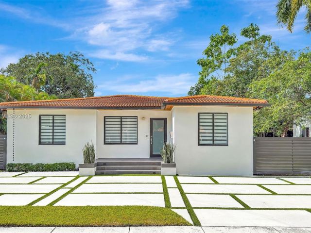 Дом в аренду по адресу 130 SW 25th Rd - фото 6161540