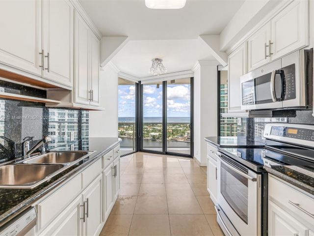 Продажа квартиры #1412 - фото 6663508