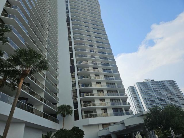 Продажа квартиры #1412 - фото 6162202