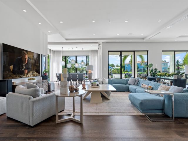 Продажа дома по адресу 1200 SE 12th Ter - фото 6191496