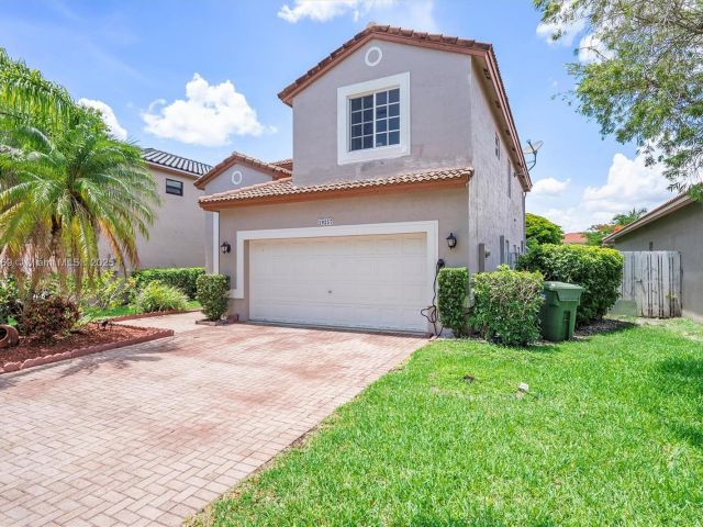 Продажа дома по адресу 19257 NW 14th St - фото 6162907