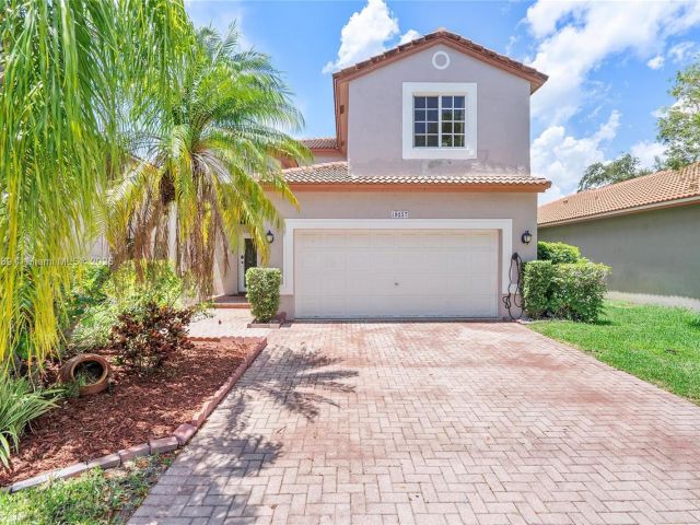 Продажа дома по адресу 19257 NW 14th St - фото 6162909