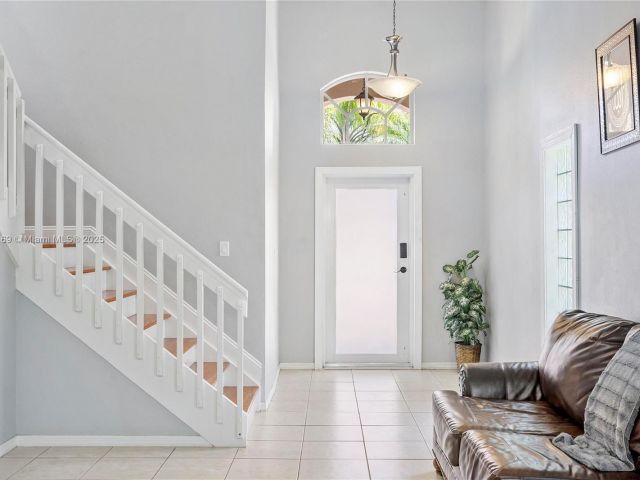 Продажа дома по адресу 19257 NW 14th St - фото 6162912