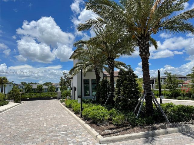 Продажа дома по адресу 3511 Ashwood Cir S - фото 6168509