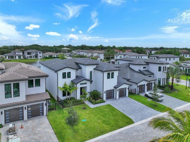 Продажа дома по адресу 3511 Ashwood Cir S - фото 6168514