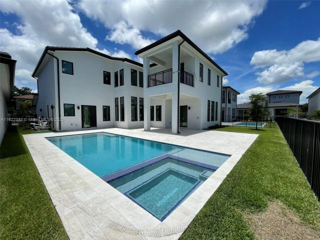 Продажа дома по адресу 3511 Ashwood Cir S - фото 6168521