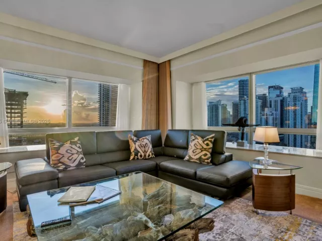 Продажа квартиры #3012 - фото 6162661