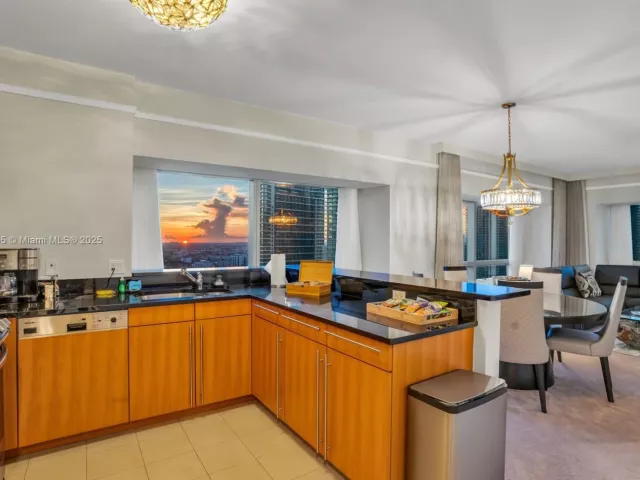 Продажа квартиры #3012 - фото 6162662