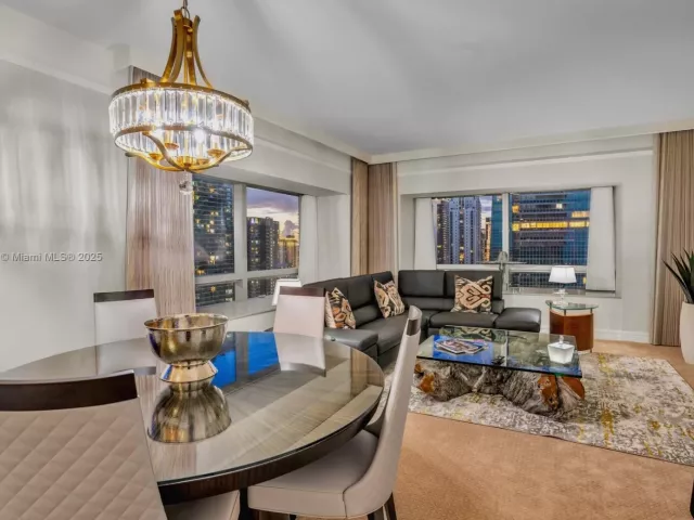 Продажа квартиры #3012 - фото 6162663