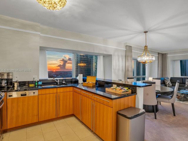 Продажа квартиры #3012 - фото 6162662