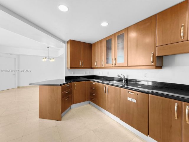 Квартира в аренду номер1221 - фото 6165170