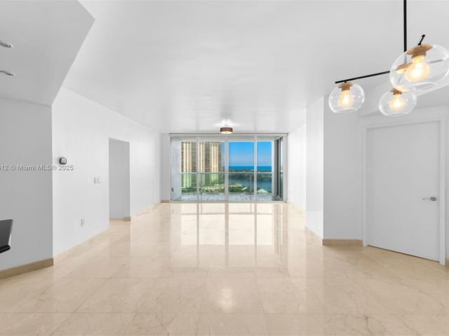 Квартира в аренду номер1221 - фото 6165176