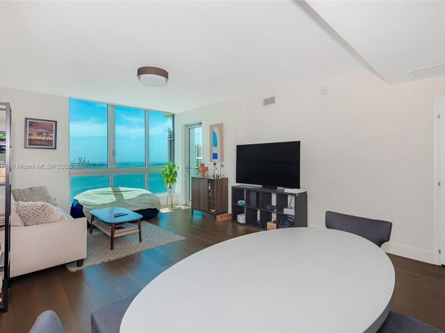 Продажа квартиры #T-2612 - фото 6164136