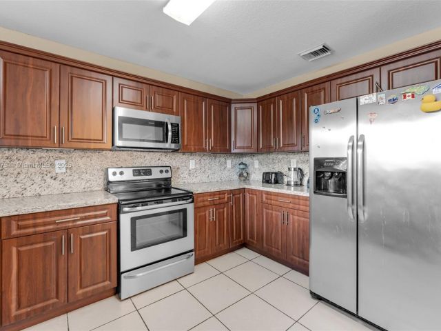 Продажа дома по адресу 16101 SW 104th Ter - фото 6164490