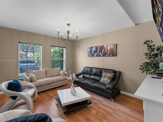 Продажа дома по адресу 16101 SW 104th Ter - фото 6164494