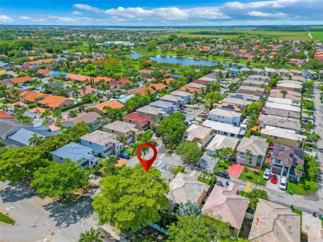 Продажа дома по адресу 16101 SW 104th Ter - фото 6164499